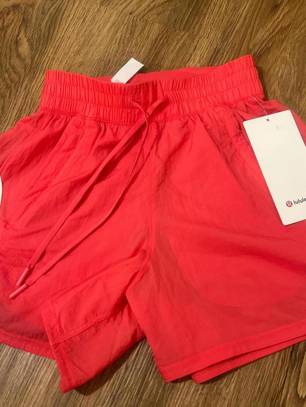 Lululemon license to train HR lightweight short 4” glazed pink!
